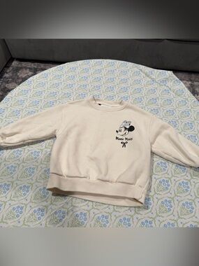 ZARA Minnie Mouse Cream Sweatshirt - Graphic Bow Detail